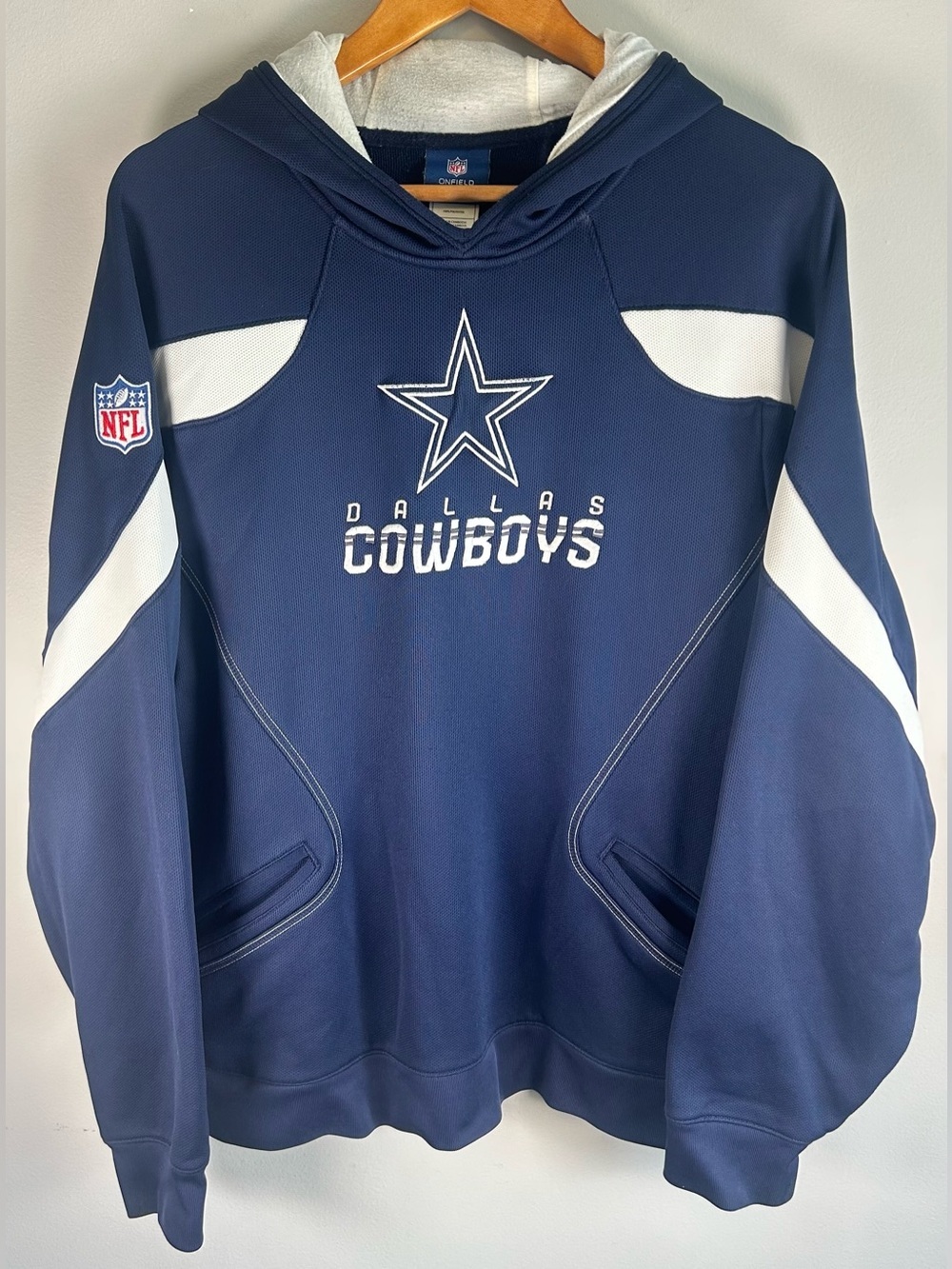 Dallas Cowboys NFL Momentum Sideline Kickoff Mens Hoodie Sweater Size L Reebok